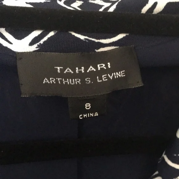 NWT Classically stylish “upgraded” shirt dress - Picture 3 of 15